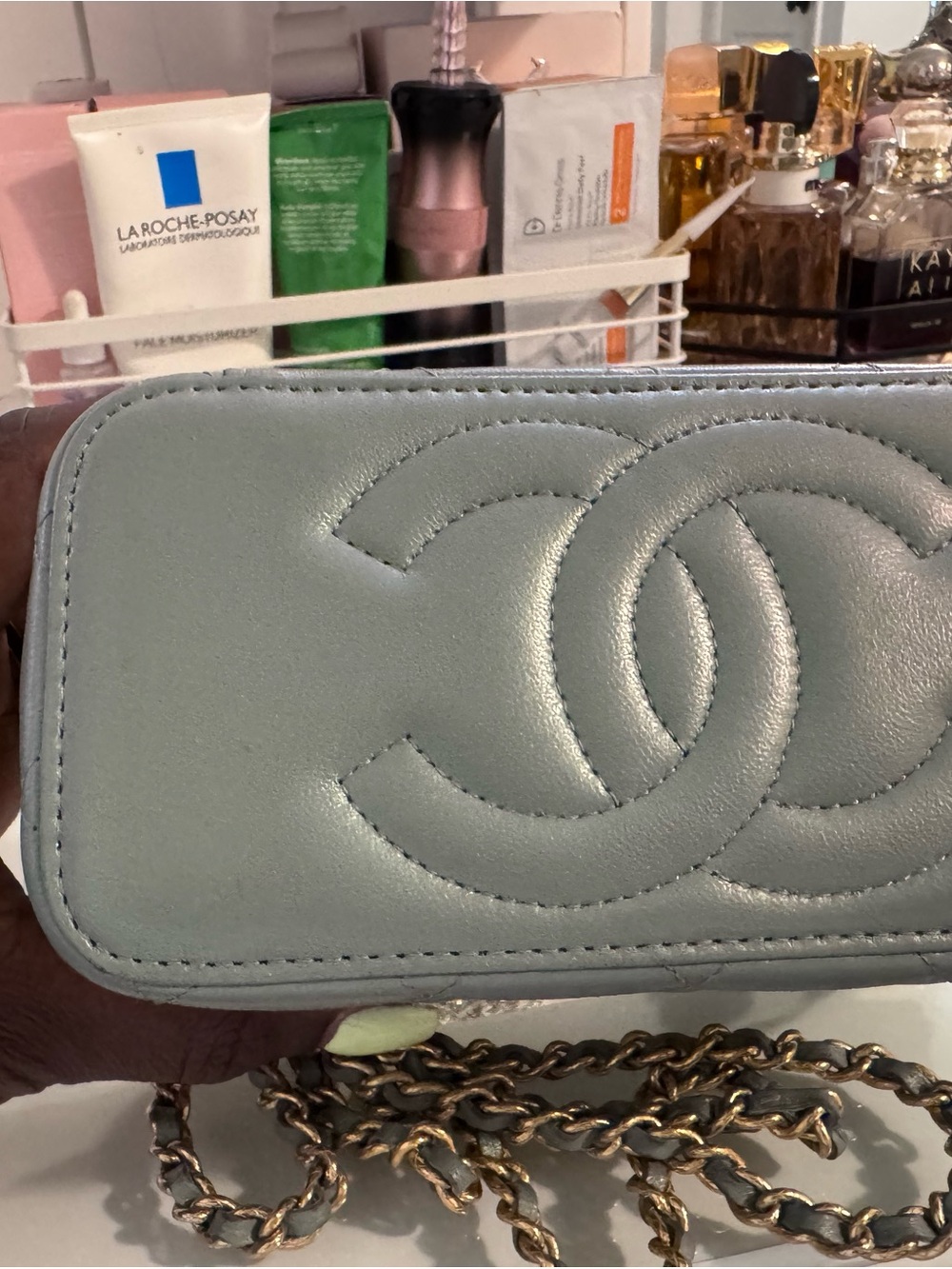 CHANEL Quilted Mini Vanity in rare color Light Sage with Gold Hardware - Picture 4 of 14